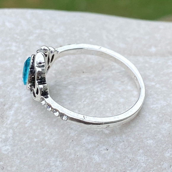 Lotus ring blue zircon silver plated with crystal accent sz 7 - Picture 4 of 8